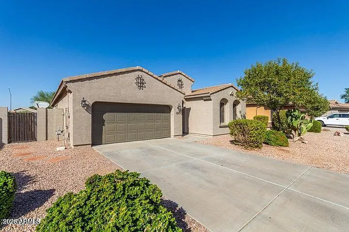 2466 E Katrina Trl — Photo 2
