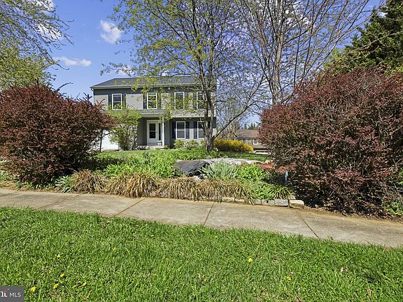 4th image of 550 Yellow Lily Ct
