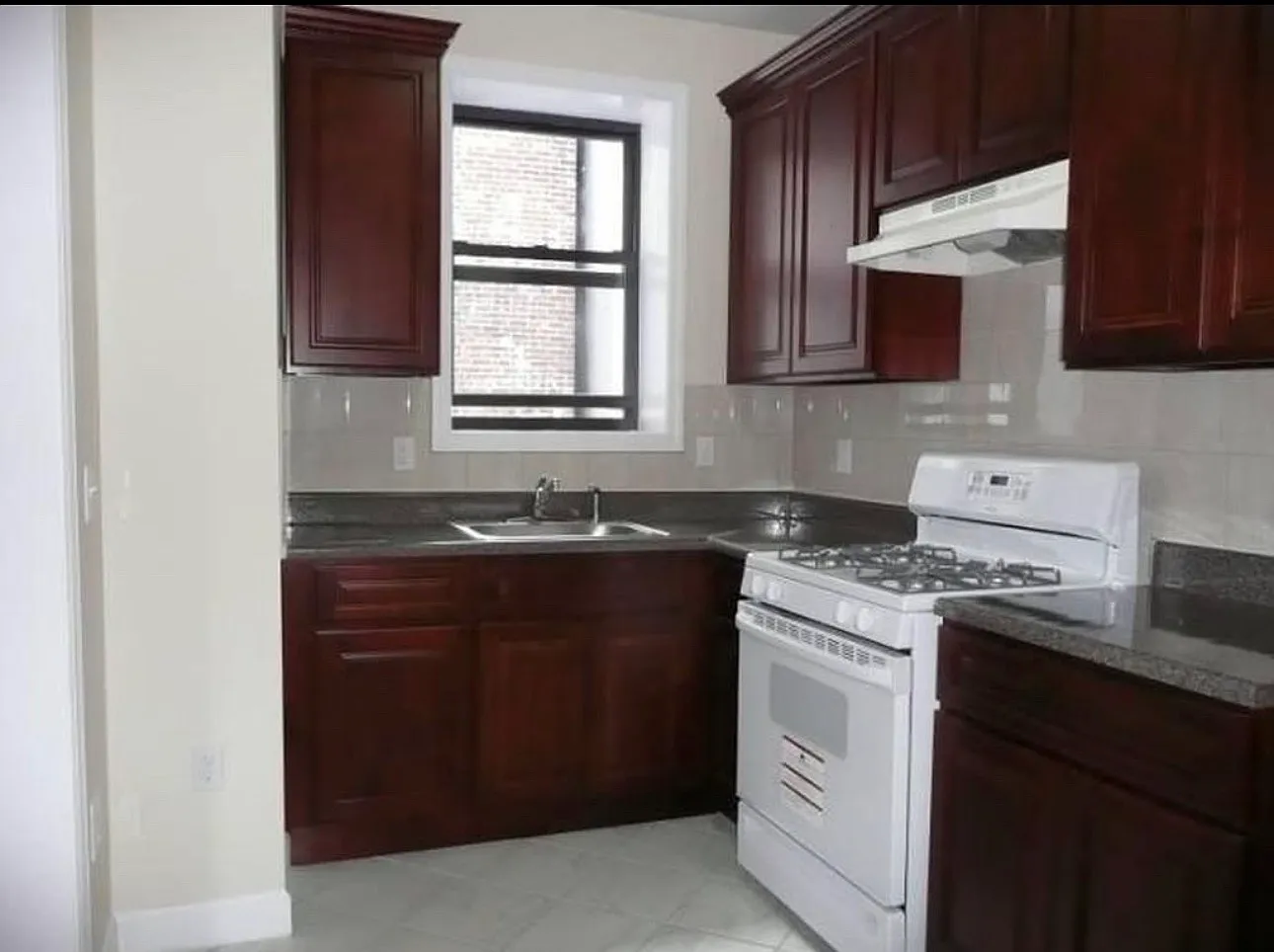 2 bed, 900 sqft, $2,250 — Photo 1