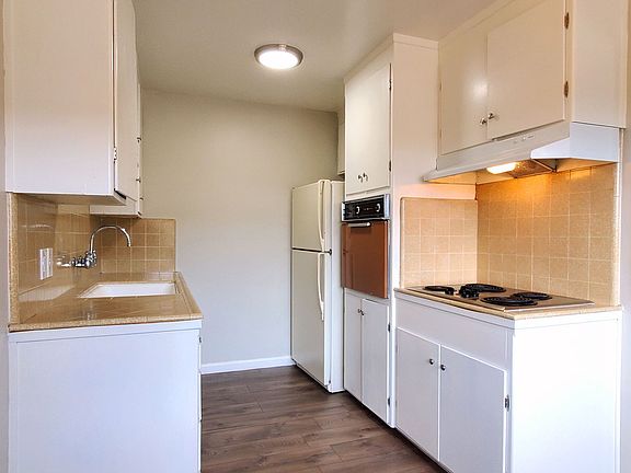 3rd image of 108 Kim Louise Dr #4
