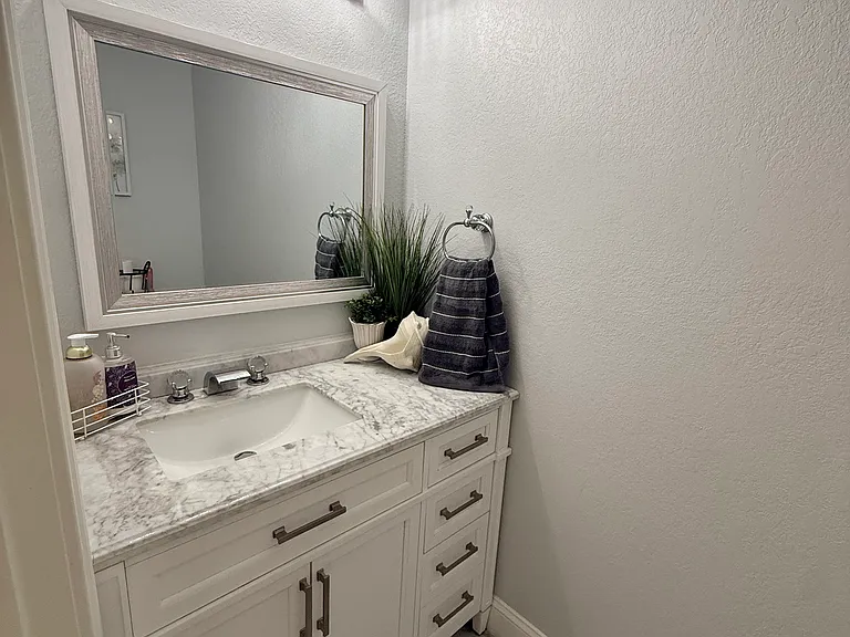 6017 Glenmay Dr — Photo 5