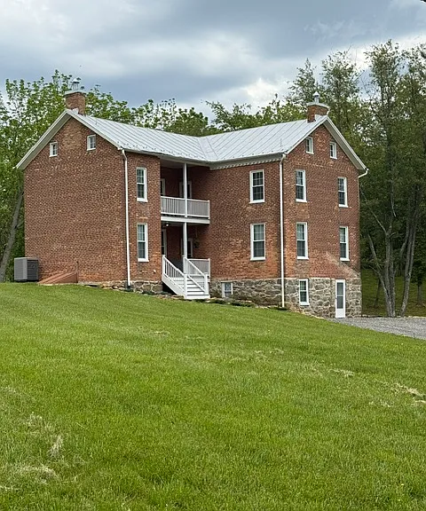 1361 Old Manchester Rd — Photo 69