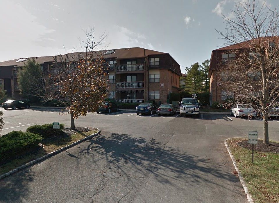 1st image of 1512 Raspberry Ct #1512