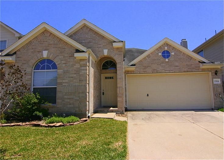 1st image of 15814 Collinsville Dr