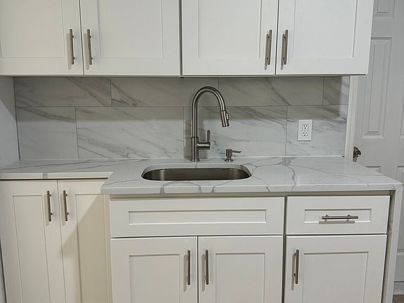 5th image of 24-53 43rd St #1