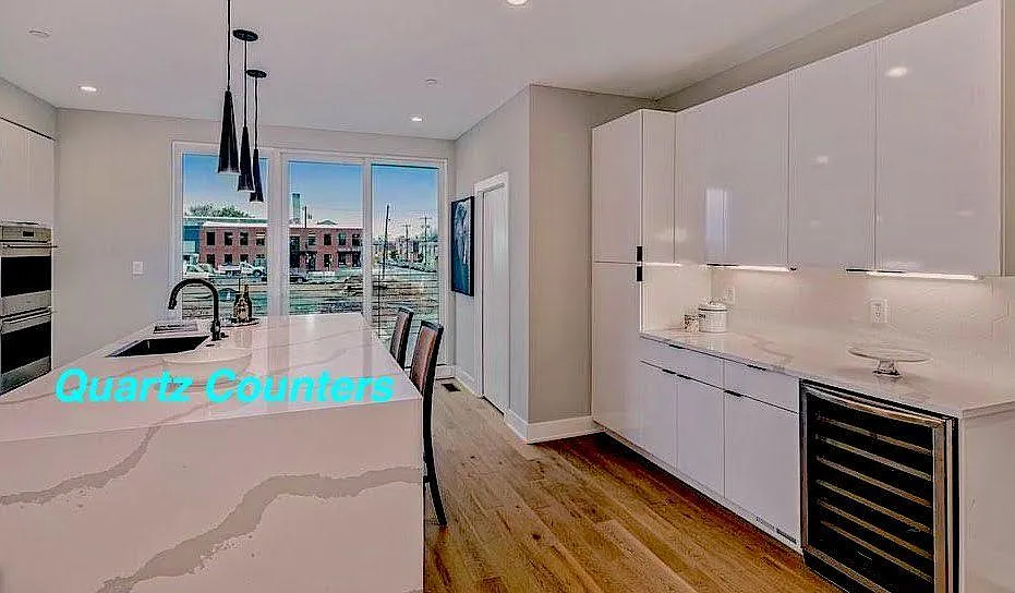 3 bed, 3.5 bath, 2800 sqft, $6,300 — Photo 3