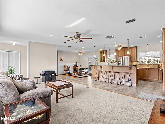 4th image of 1075 ROLLING ACRES Drive