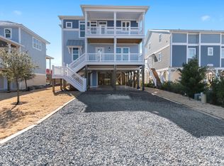 5513 E Pelican Dr, Oak Island, NC 28465