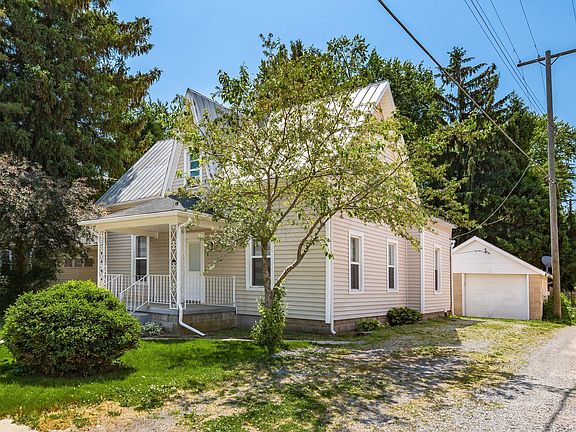 2nd image of 8 E Bomford St