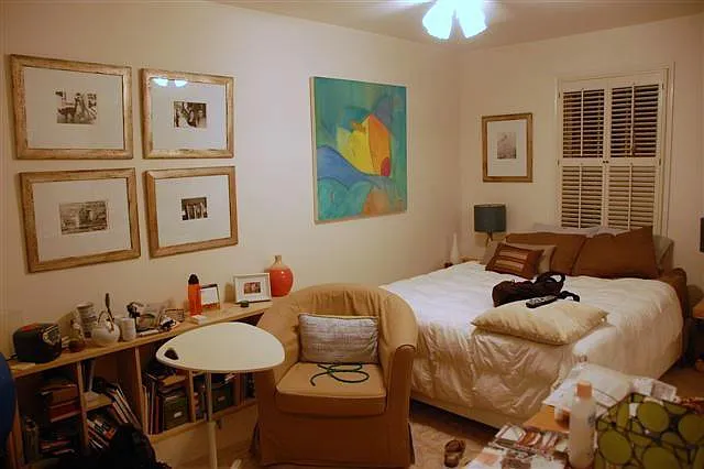 Decorations are from former roommate