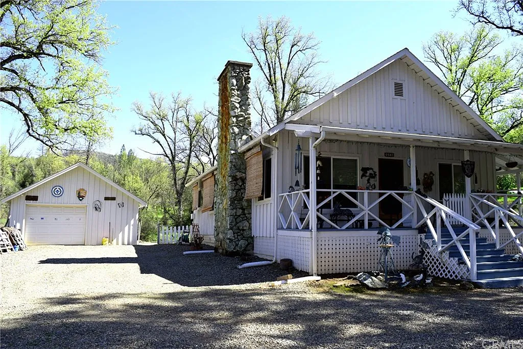 6538 State Highway 140 photo 1