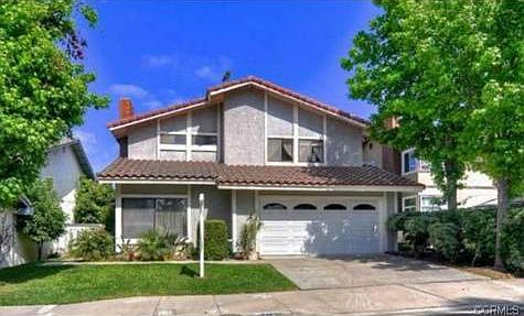 Front yard (landscaping included)