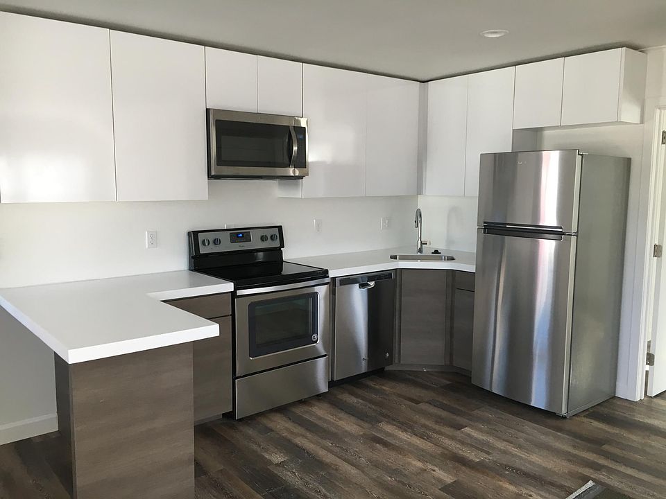 1st image of 780 Farmington Ave APT D