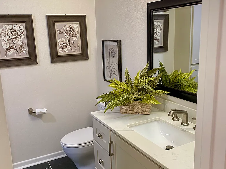 8318 Yale Dr — Photo 23