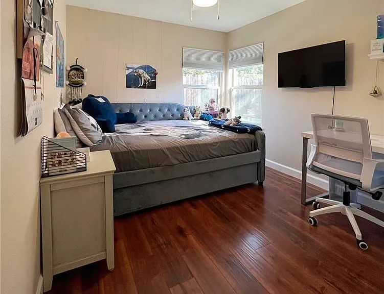 1807 Barbara St — Photo 17