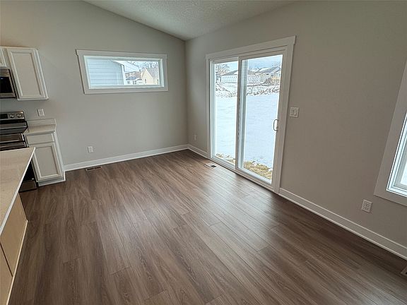 3rd image of 4420 SW 23rd St