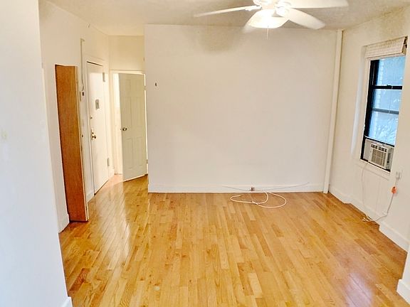 4th image of 21-48 35th St #3CC