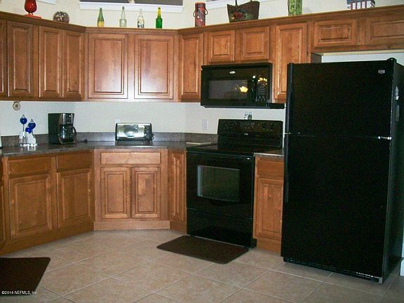 5th image of 121 E GRANDVIEW Drive