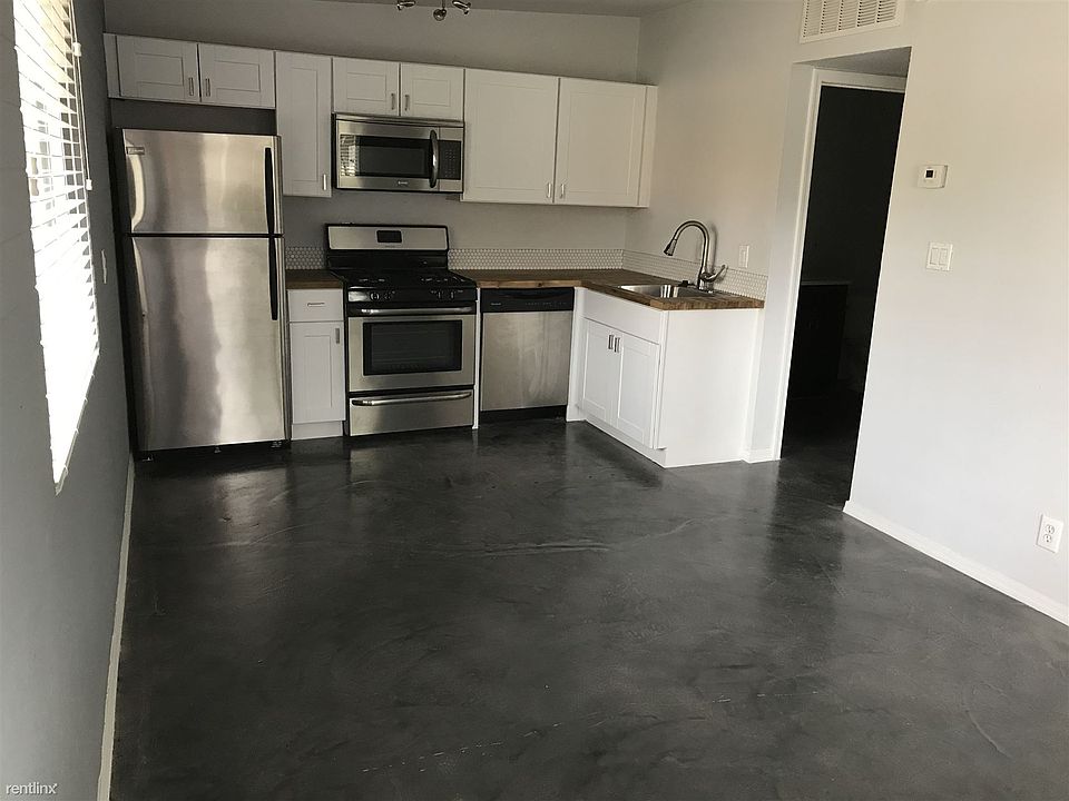 15CD9091-1B30-4EE3-AA28-45561FE0AD7C