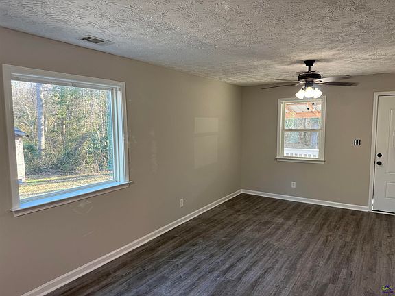 4th image of 4487 Dixon Rd