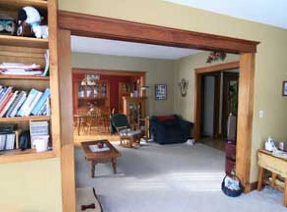 4th image of 412 S 11th St