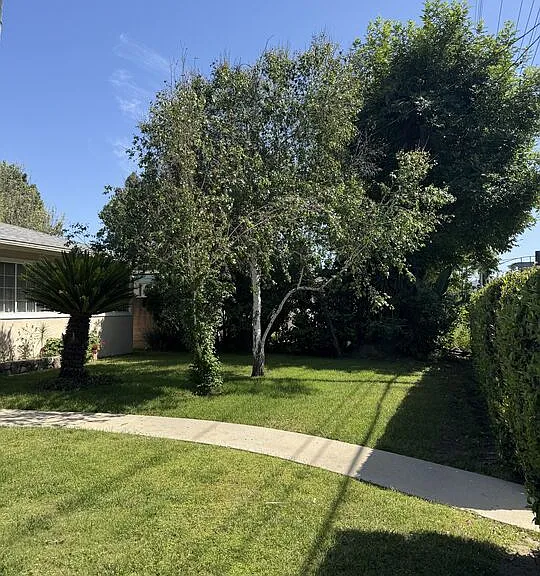 5412 Hazeltine Ave — Photo 3