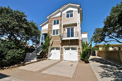 3615 Bayside Ave Photo 1