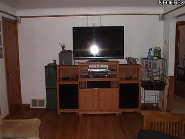 3rd image of 4874 E 86th St