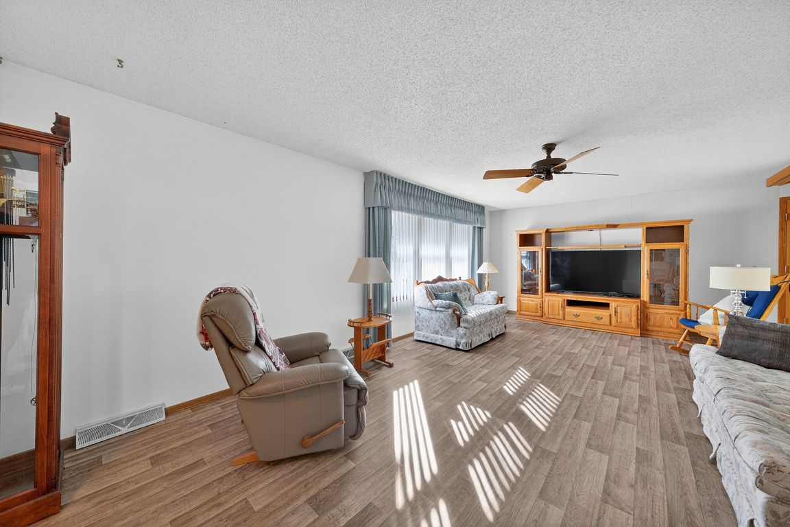 next background image