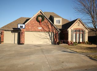 12515 S 3rd Ct, Jenks, OK 74037