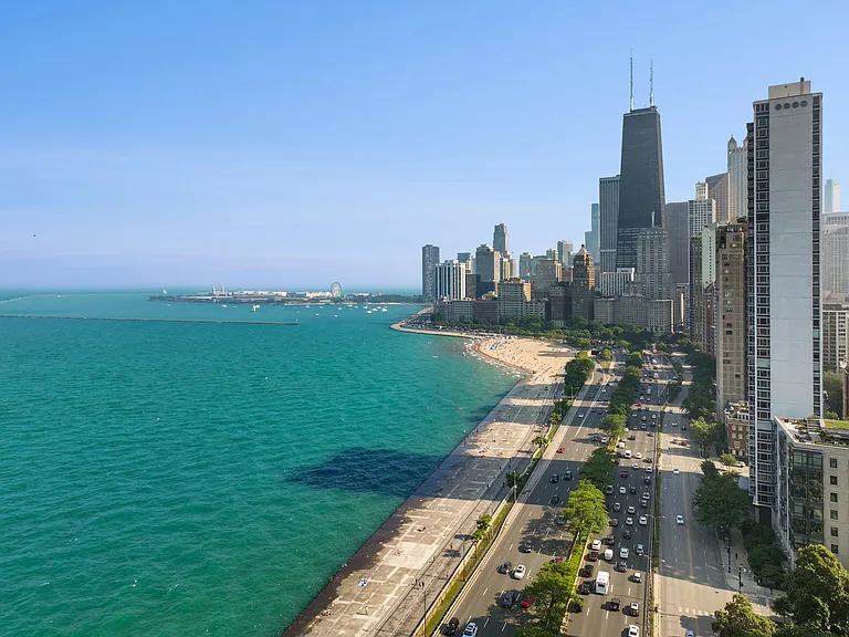 The Deco North Lake Shore — Photo 71