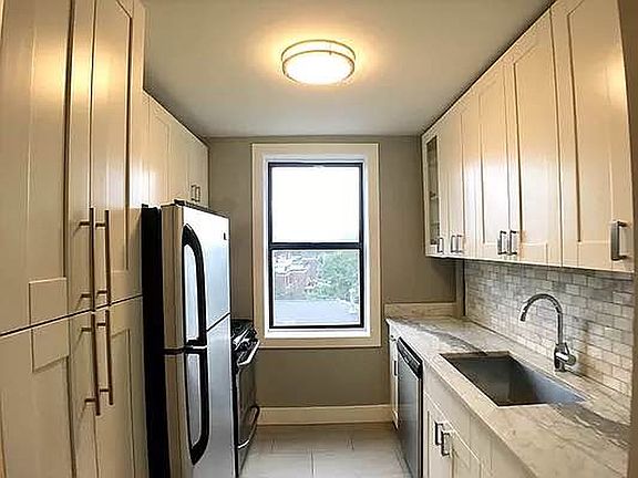 2nd image of 3660 Waldo Ave #33L