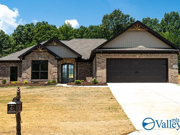 101 Hawthorn Way, Trinity, AL 35673
