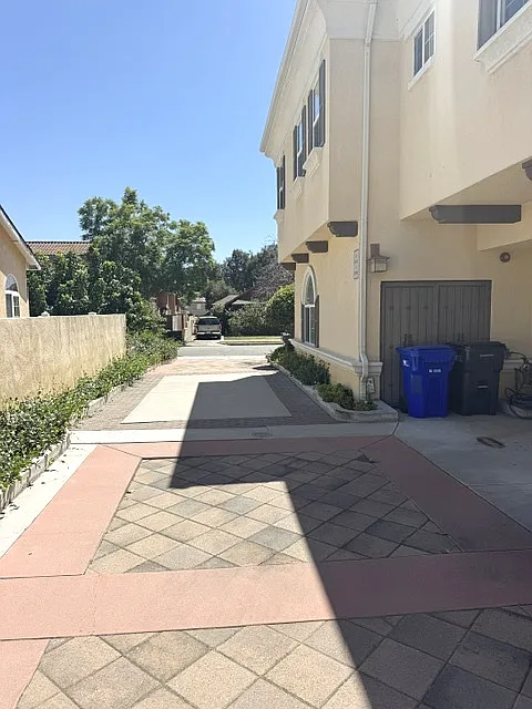 3 bed, 1449 sqft, $3,750 — Photo 3