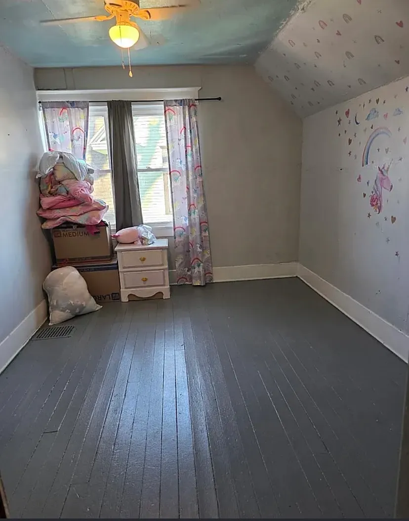 440 N Pine St — Photo 2