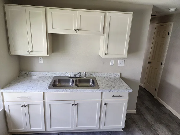 4675 Hartel St #4675 — Photo 3