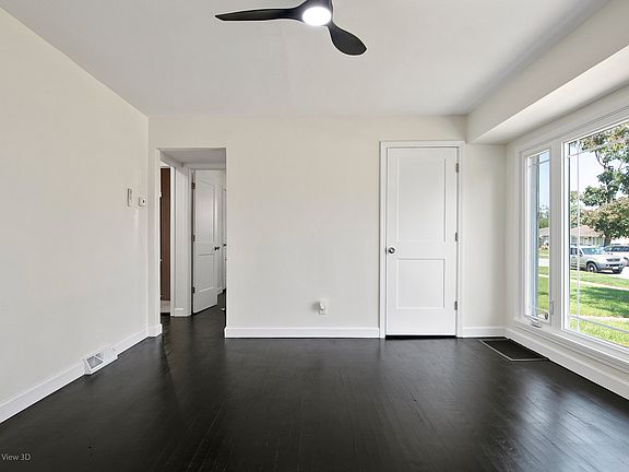 4th image of 1476 Forest Ave