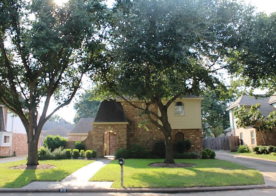 1st image of 918 Montview Dr
