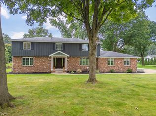 1424 Stonington Rd NW, North Canton, OH 44720