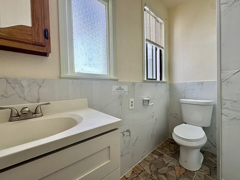 1843 Egbert Ave #UPSTAIRS ONLY — Photo 14