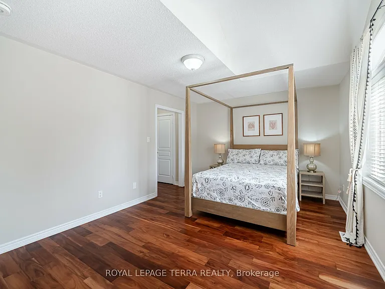 30 Eatonville St #UPPER — Photo 28