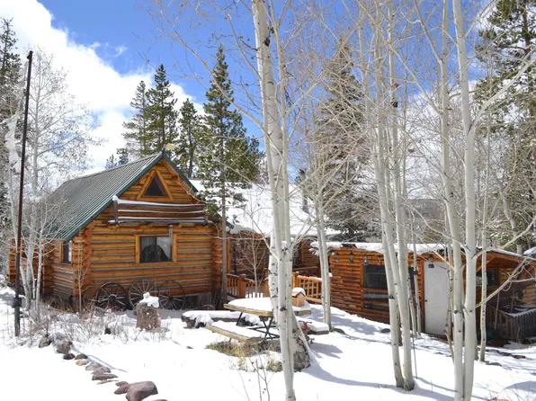 565 Wapiti Rd, Robertson, WY 82944