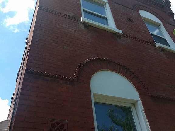 2nd image of 3433 Pennsylvania Ave