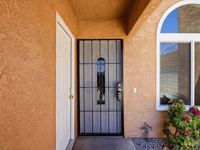 31601 Avenida Maravilla — Photo 34