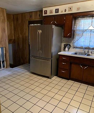 5th image of 7937 Oak Park Ave