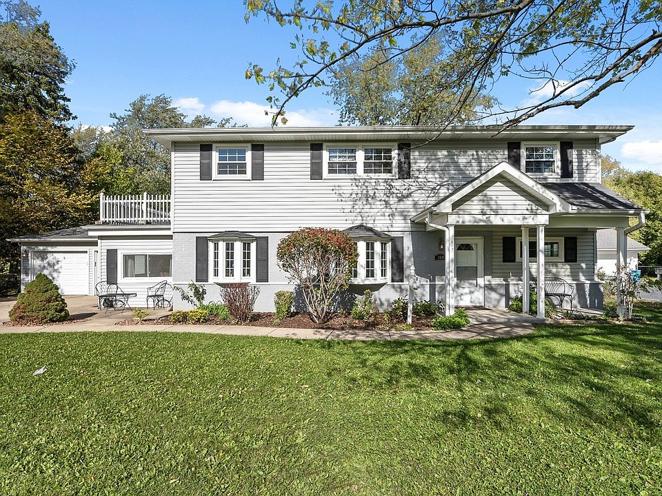 1st image of 360 Hawthorn Ln