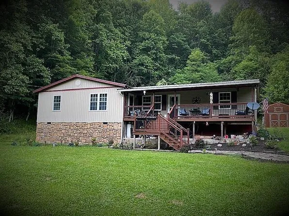 455 Cherry Hollow Rd, Bluefield, WV 24701