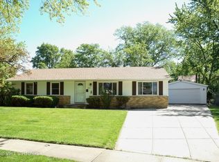 1603 Roder Ct, Streamwood, IL 60107