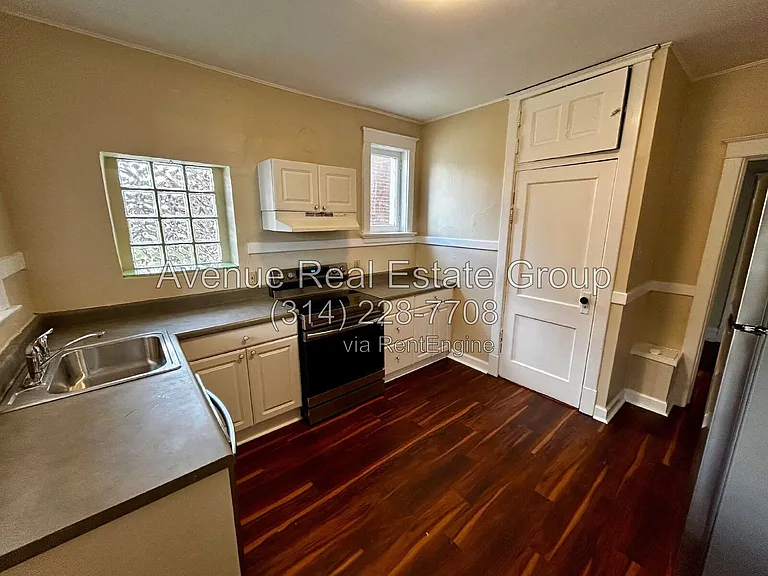 6026 Pershing Ave — Photo 7