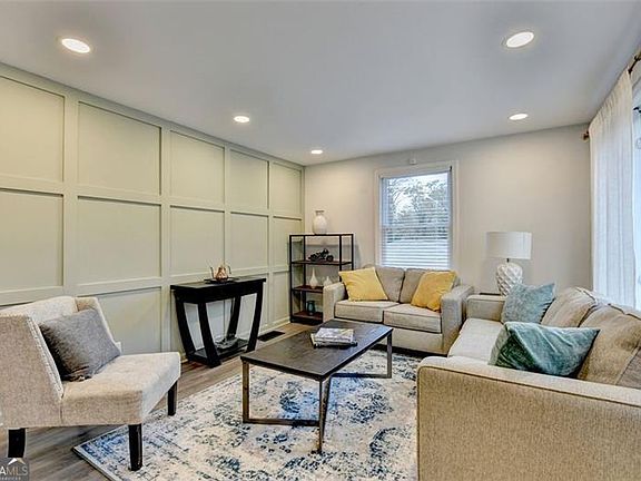 3rd image of 1917 Don Juan Ln